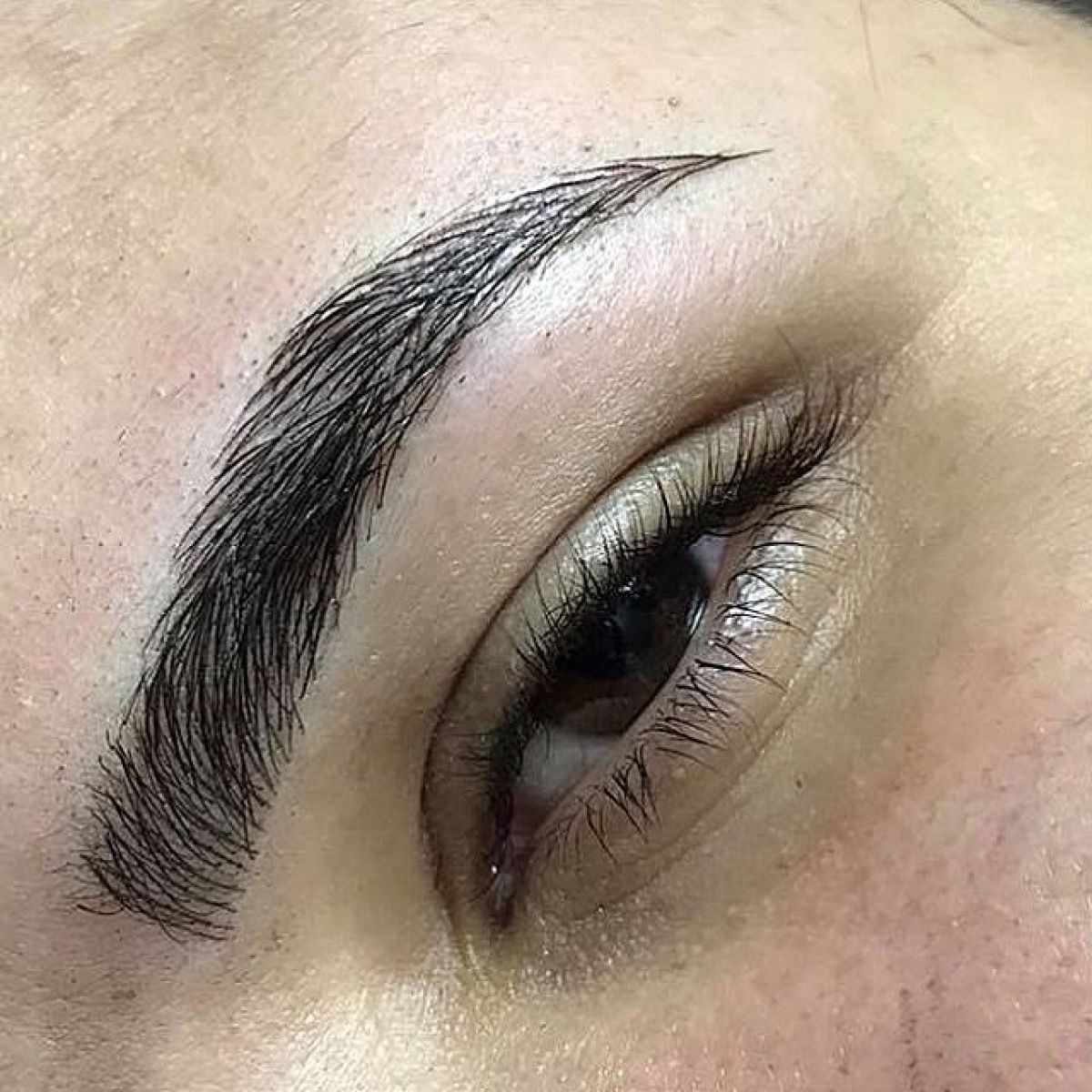 MicroBlading sourcils à Savigny-sur-Orge (91) Par Virginie - Estheca