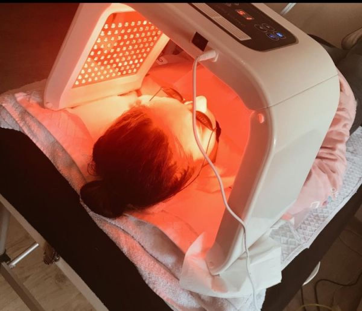 Luminotherapie à Saint-Denis (93) Par Sabrina - Estheca