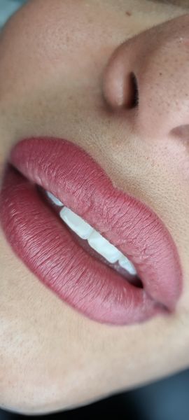 À Thieux | Maquillage permanent (candy lips, powder lips) | Les meilleures esthéticiennes