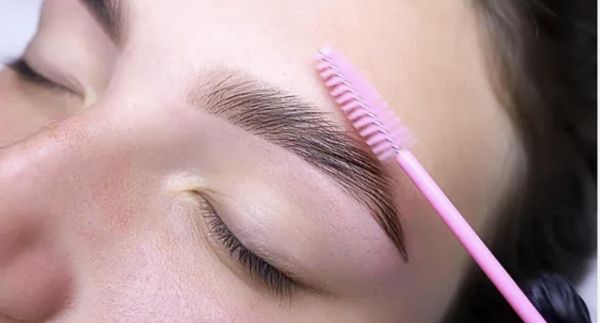 À Sacy-le-Grand | Browlift (rehaussement de sourcils) | Les meilleures esthéticiennes