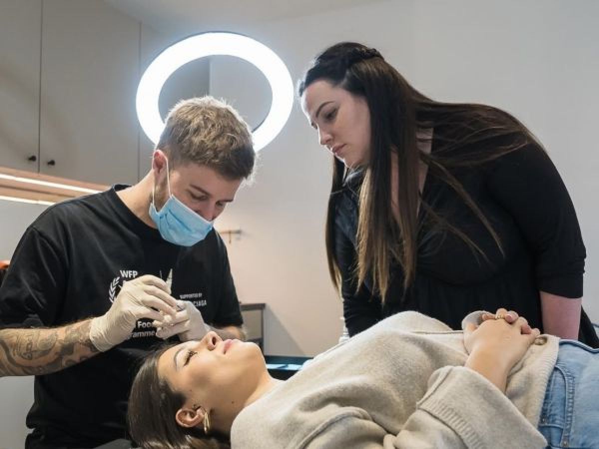 Formation Soft microblading ( débutant et pro )  à Antony (92) Par Caroline - Estheca